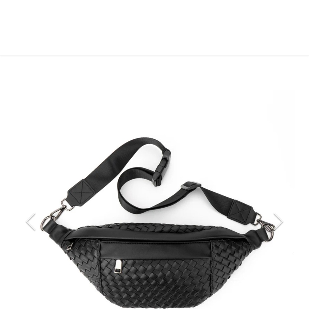 NWT Babs + Birdie Black Woven Crossbody Bag